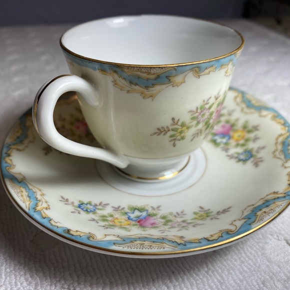 GOLD CHINA Tea Cup and Saucer Set made in occupied China - Picture 4 of 13
